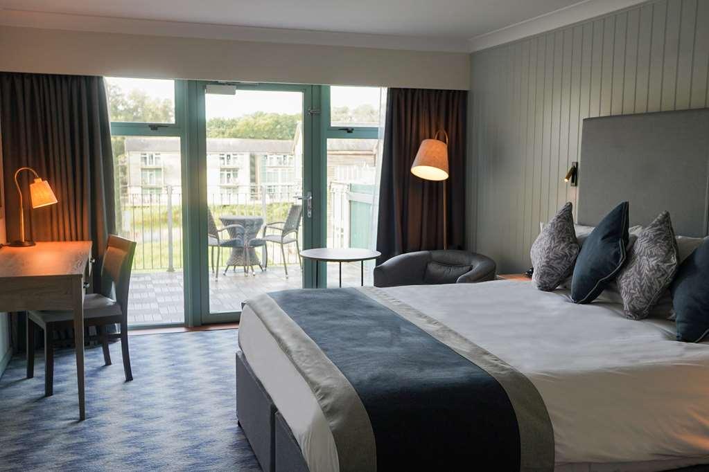De Vere Cotswold Water Park South Cerney Room photo